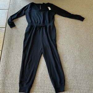 NWT (new with tag) Gap Small Petite black jumpsuit